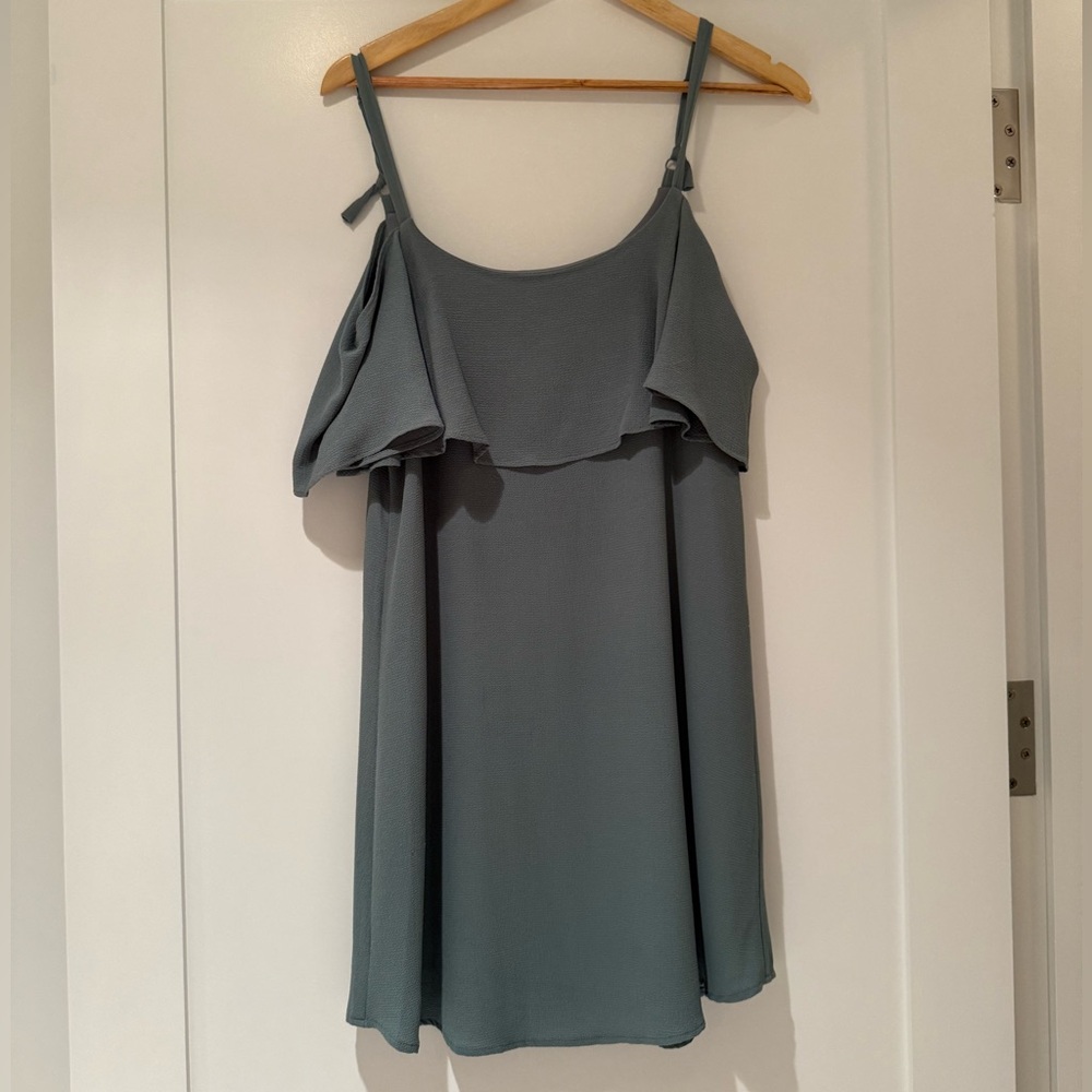 Off the shoulder dress size xs